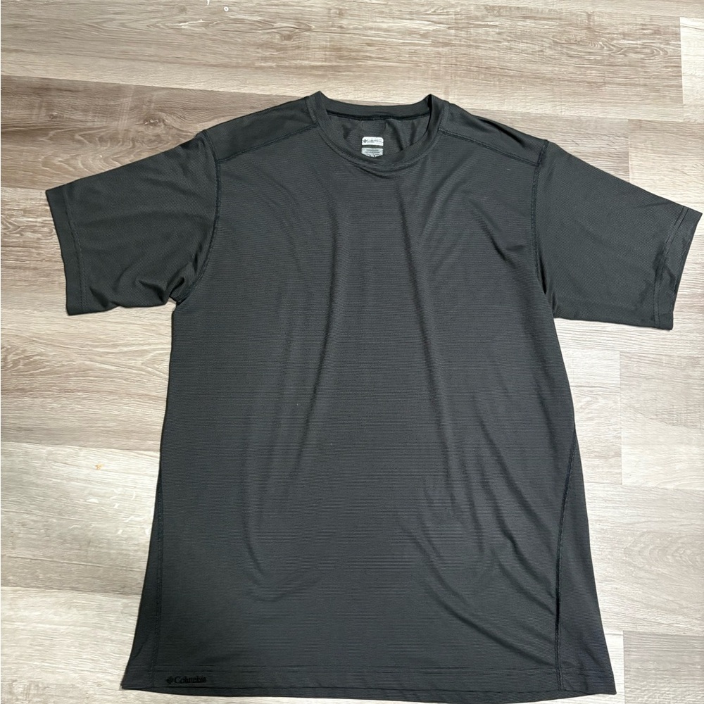 Columbia Men's Charcoal Short Sleeve Tee
